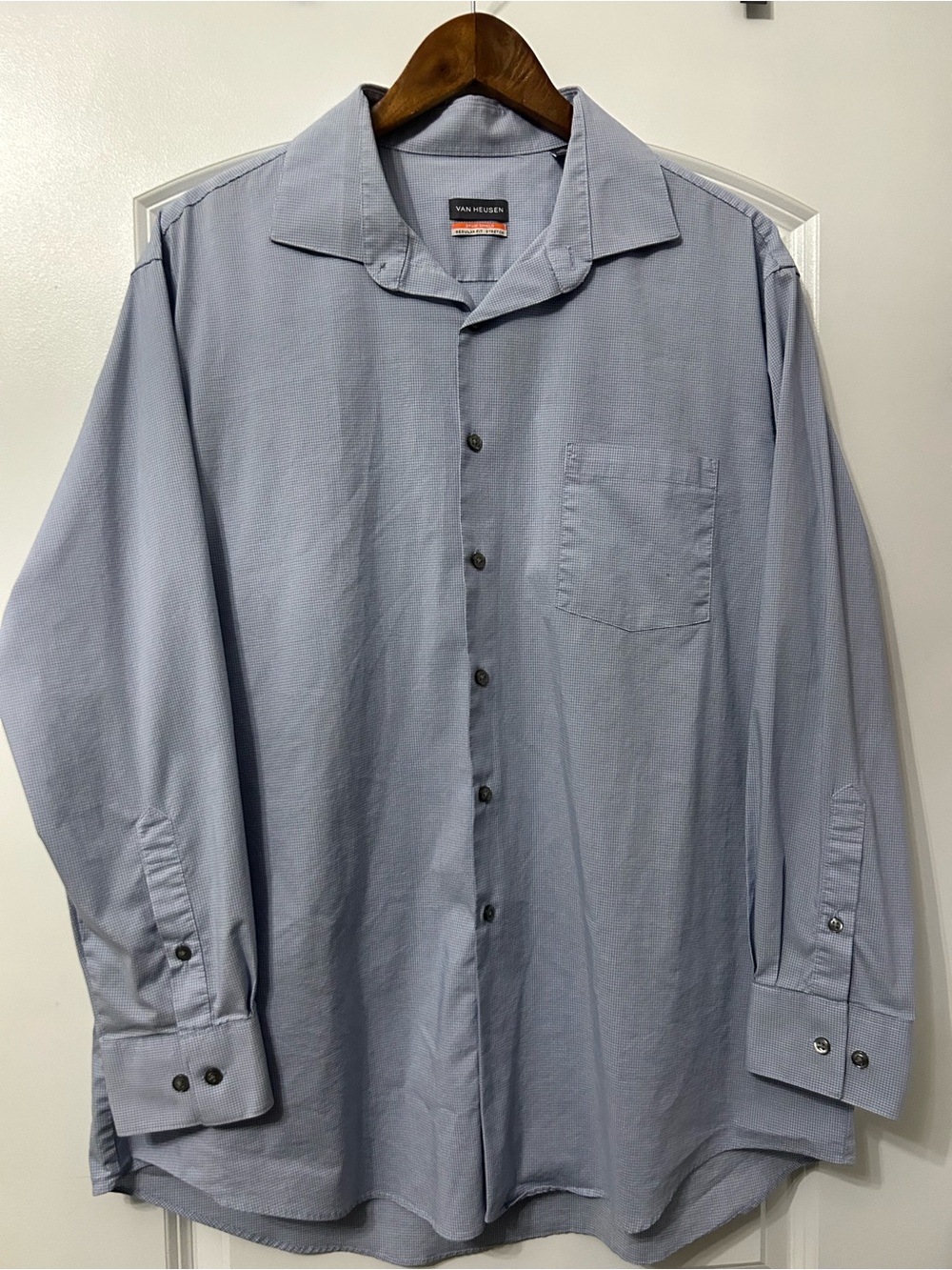 Van Heusen Pale Blue Long-Sleeve Men's Dress Shirt